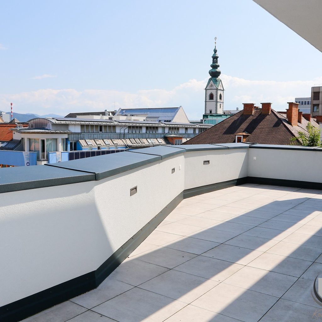 Wohnen der Superlative: Modernstes 138m²-Penthouse mit spektakulärer Terrasse in zentraler Stadtlage (1865)