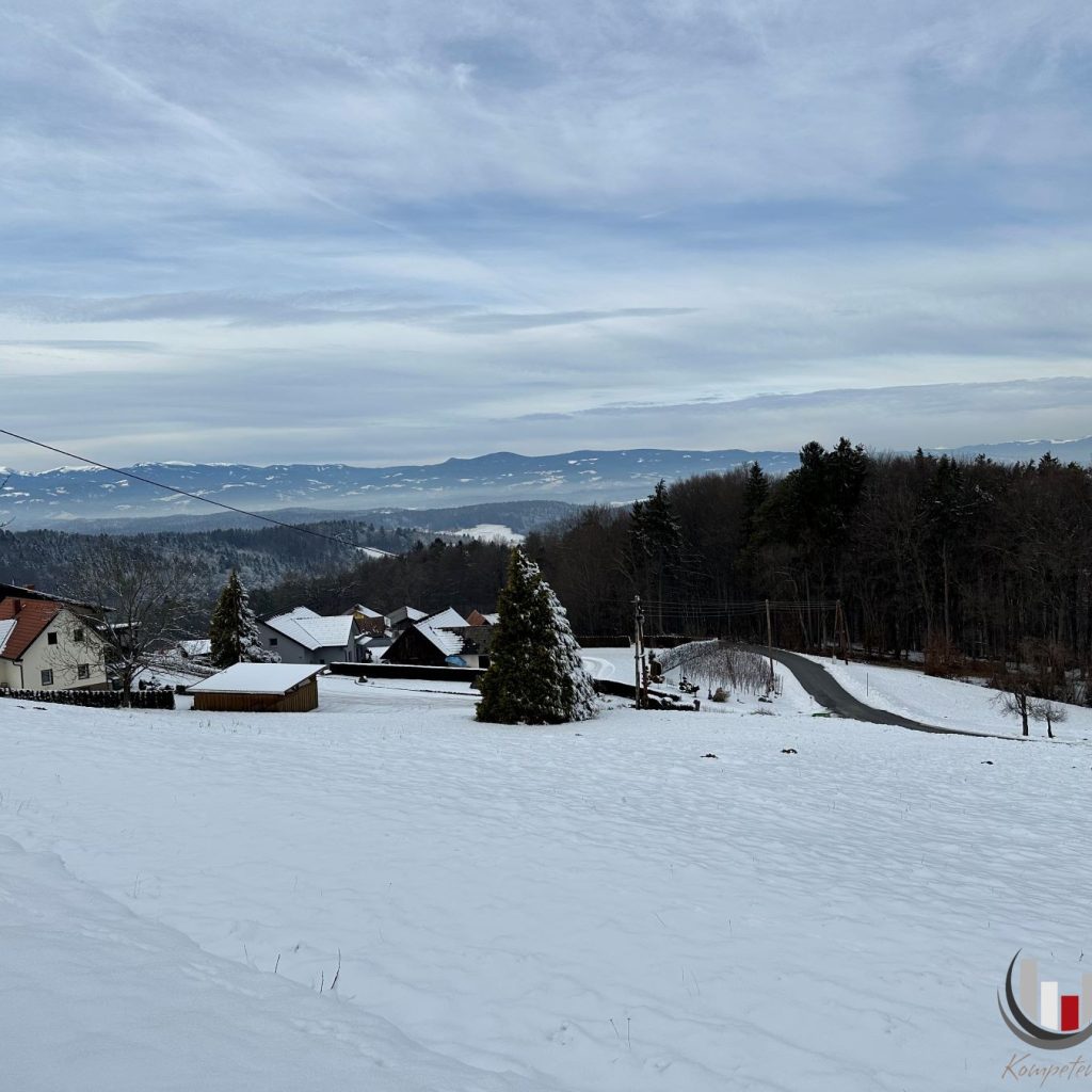 3600m² Herrliche Baugrundstücke und ca. 6400m² Freiland in Ruhelage mit Blick auf Graz und Koralpe (31500)