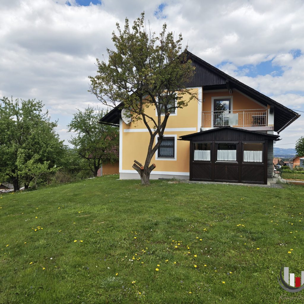 Gepflegtes Wohnhaus in Ruhelage mit Fernblick