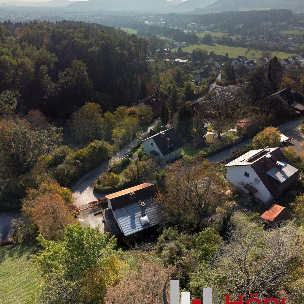 Erhabenes Hang-Grundstück mit fabelhafter unverbaubarer Aussicht (3148)