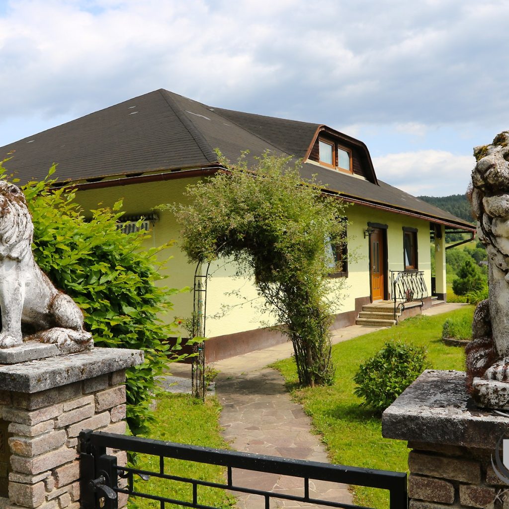 Malerischer Bungalow im Keutschacher Seental mit Seeblick (2391)