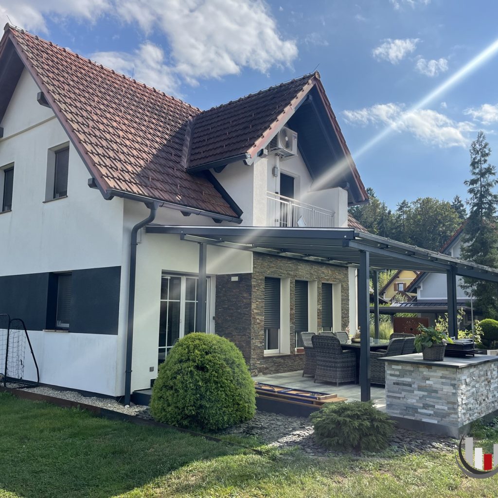Wunderschönes neuwertiges Einfamilienhaus In herrlicher Ruhelage